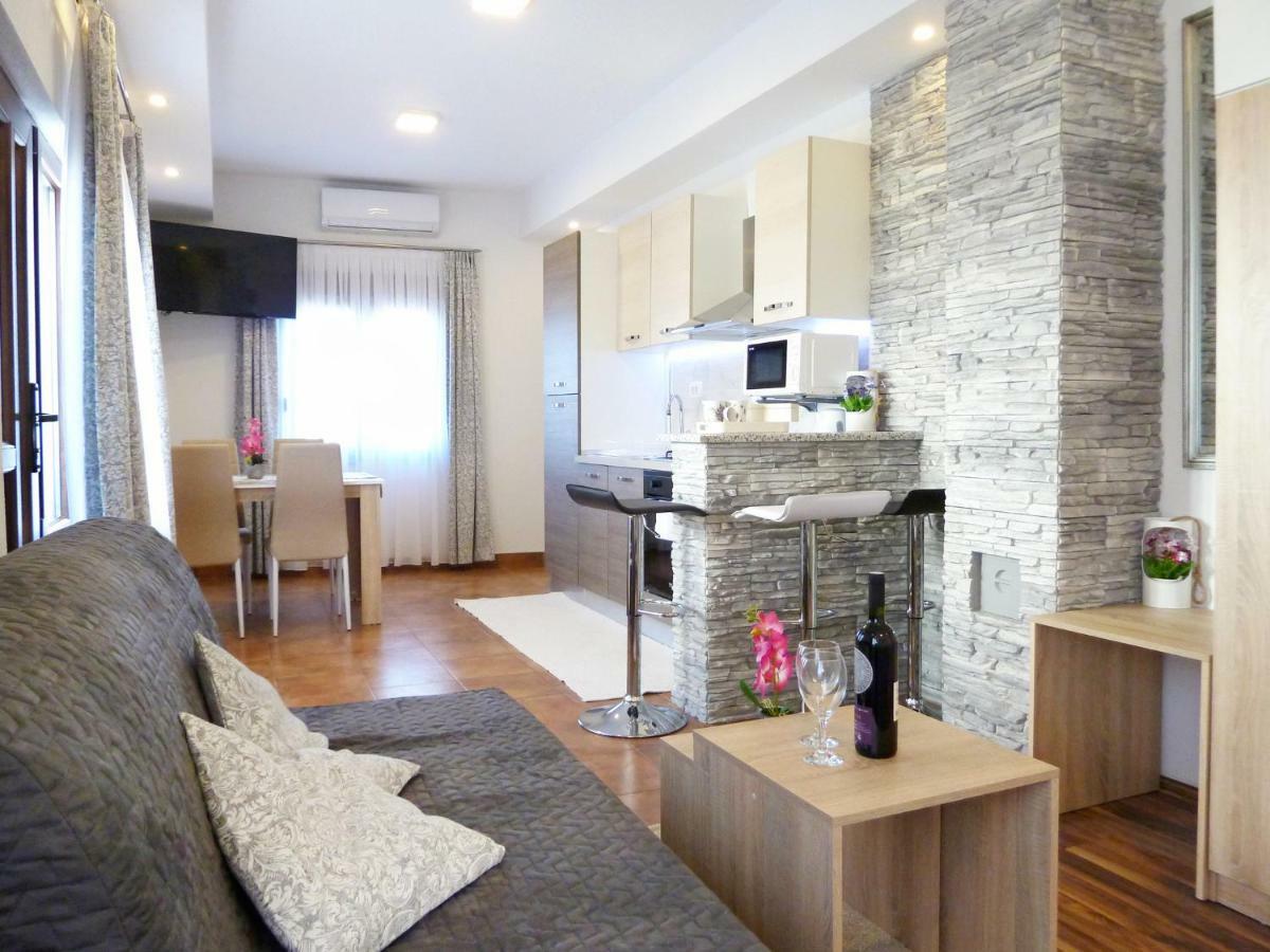 Apartment Petra i Nikola Seliste Dreznicko Bagian luar foto